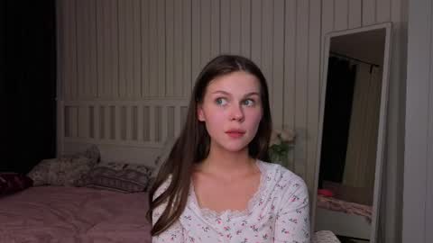 Nicole online show from April 2, 8:38 pm