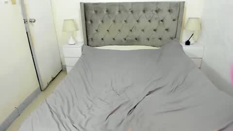 Herminia online show from December 17, 6:58 pm