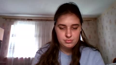 hess_luna_ online show from September 13, 9:45 am