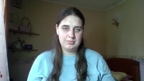 hess_luna_ online show from October 30, 10:27 am