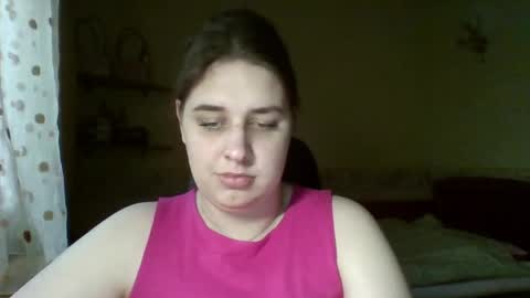 hess_luna_ online show from May 12, 9:07 am