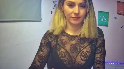 Hestesiaxx online show from September 23, 1:43 am