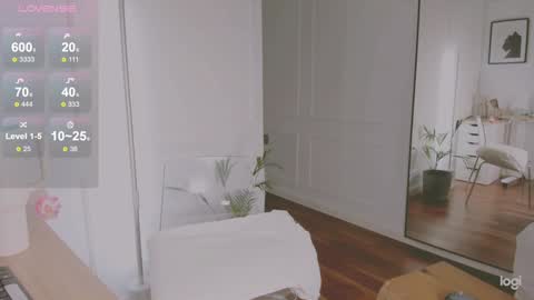 hi my name is Eva. online show from December 10, 5:33 pm