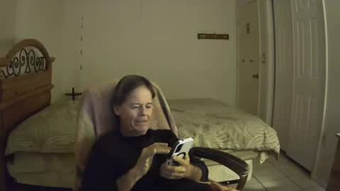 hewes1 online show from February 4, 11:03 am