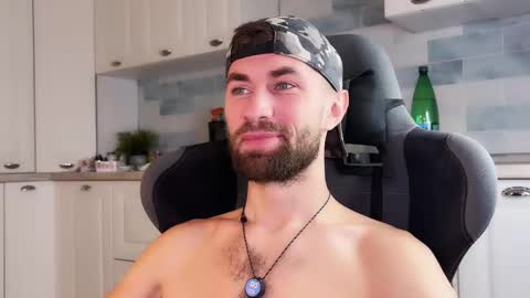 Arnold online show from November 28, 2:46 pm