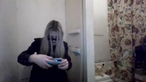 Snapshot of hey_mikky chatting on February 11, 8:48 am hey_mikky online show from February 11, 8:48 am