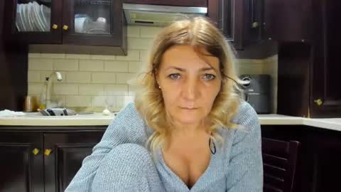 Snapshot of heyheygrey chatting on February 20, 4:39 am Heyheygrey online show from February 20, 4:39 am