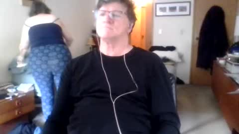 Snapshot of hg99too chatting on January 14, 5:56 pm hg99too online show from January 14, 5:56 pm