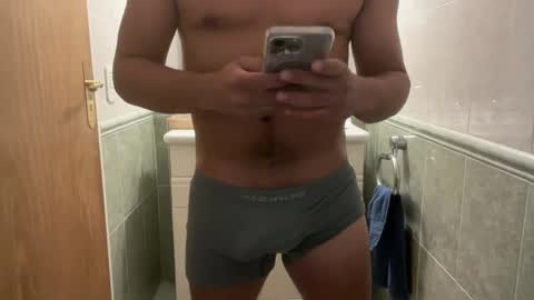 hhernan1 online show from December 5, 4:50 pm