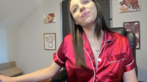 Paige online show from September 29, 1:21 pm