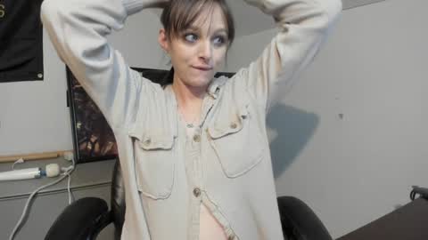 Snapshot of hi_cut_cutie chatting on September 14, 1:30 am Paige online show from September 14, 1:30 am