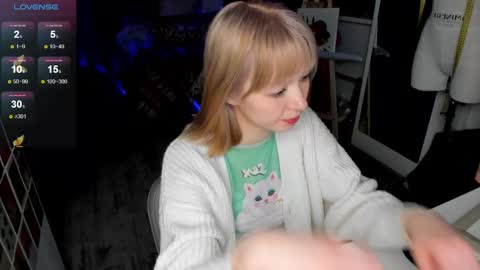 Snapshot of hi_diana chatting on March 12, 12:31 am im Di online show from March 12, 12:31 am