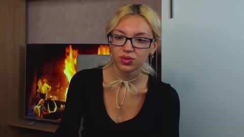 Elisabeth online show from September 23, 6:58 pm