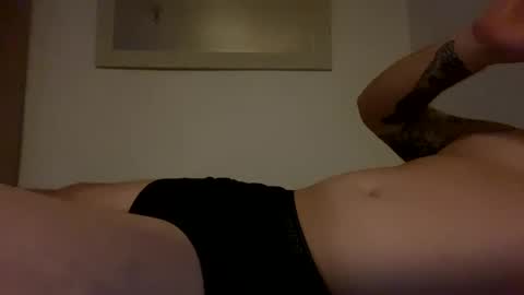 hi_wasup69 online show from December 4, 2:03 am