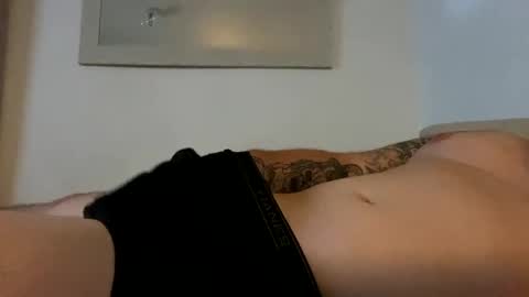 hi_wasup69 online show from December 15, 2:52 am