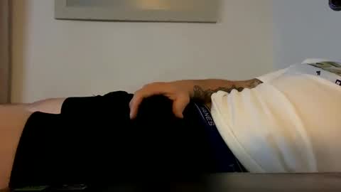 hi_wasup69 online show from February 18, 11:52 pm