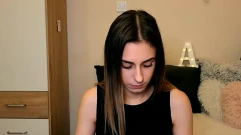 Ana online show from November 27, 6:04 pm