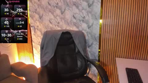 George online show from October 24, 9:15 pm