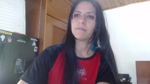 Snapshot of hilari18 chatting on January 26, 6:17 am hilaril18 online show from January 26, 6:17 am