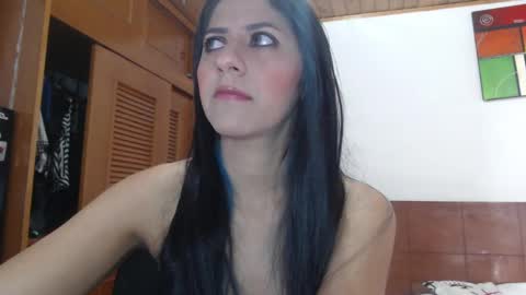 Snapshot of hilari18 chatting on January 30, 2:47 pm hilaril18 online show from January 30, 2:47 pm