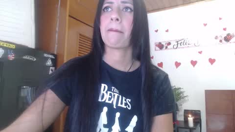 Snapshot of hilari18 chatting on February 13, 11:26 pm hilaril18 online show from February 13, 11:26 pm