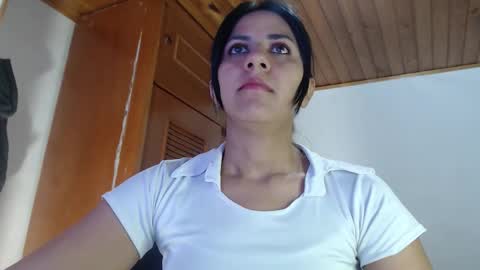 hilaril18 online show from October 2, 1:04 am