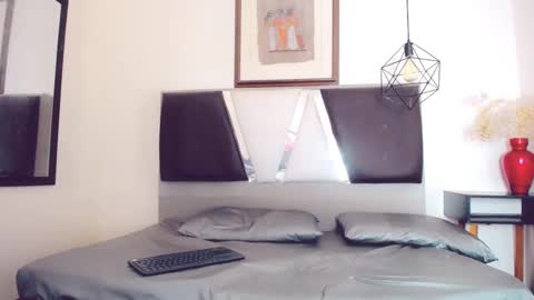 Snapshot of hilary_avilan chatting on January 16, 7:31 pm Hilary Avilan online show from January 16, 7:31 pm