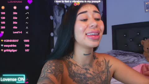 Snapshot of hilary_jones_22 chatting on January 20, 1:50 am LUNA new account FOLLOW ME online show from January 20, 1:50 am