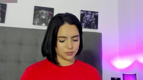 hilary_tailor online show from April 16, 10:37 am