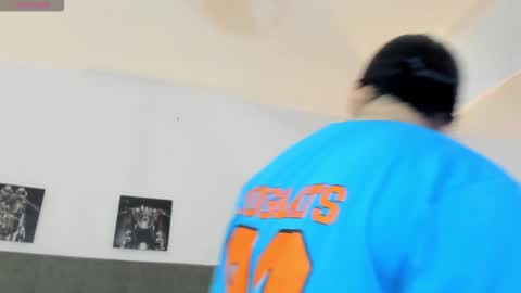 hilary_tailor online show from February 5, 11:36 am