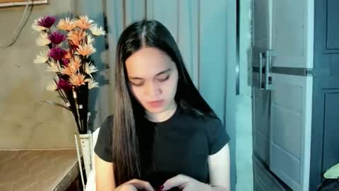 hilarymolly online show from May 5, 9:31 pm