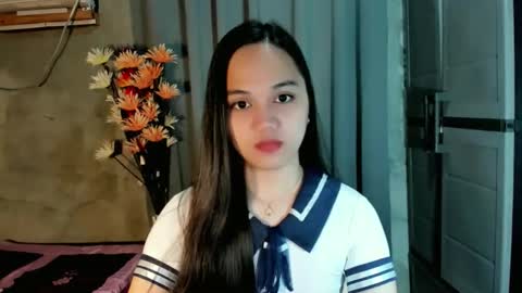 hilarymolly online show from March 6, 4:33 am