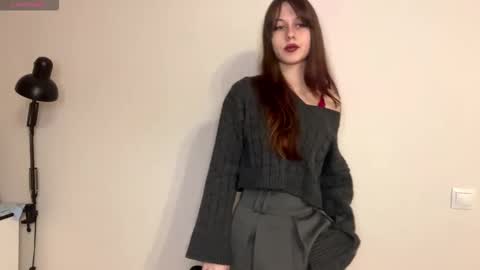 Hi Im Elizabeth online show from January 11, 2:23 pm