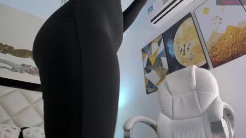 Hillary online show from September 18, 12:31 pm