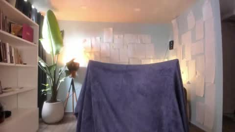 Hinnata online show from January 7, 8:03 pm