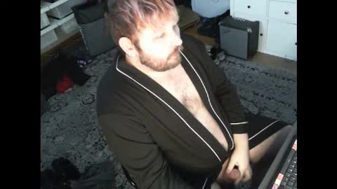 hipguy91 online show from November 27, 6:48 pm