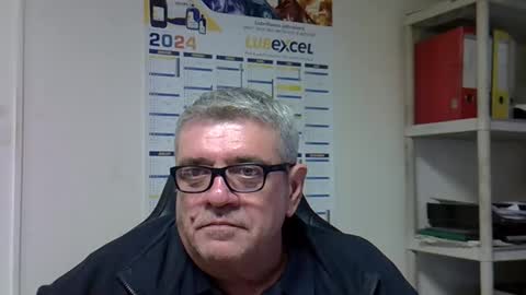 hippo online show from December 3, 4:00 pm