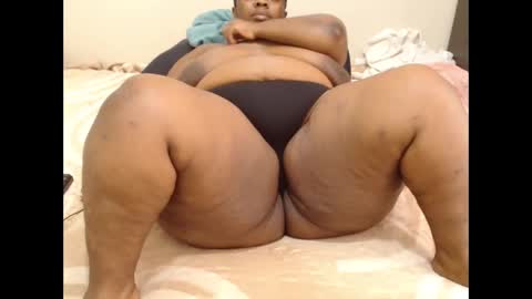 Snapshot of hips2sexy chatting on January 25, 11:13 am hips2sexy online show from January 25, 11:13 am