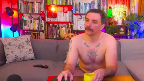 HipsterTrash Clark one half of Task Manager online show from August 10, 6:40 am