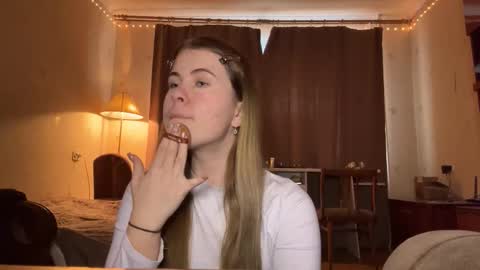 I am Amy ntmu Lets hit 10 Thumbs Up together online show from January 14, 11:29 am