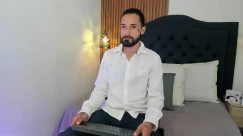 Hisoka online show from February 9, 8:11 pm