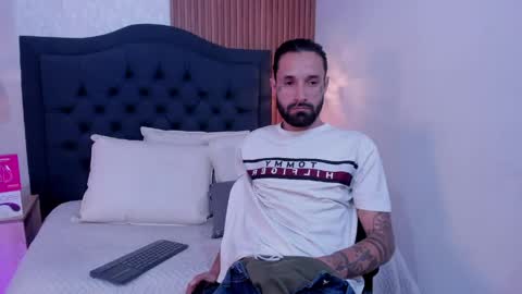 Hisoka online show from April 9, 8:47 pm