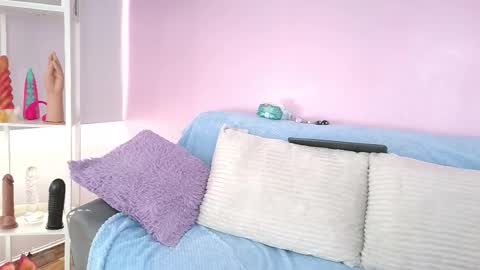 hiyakasudere_ online show from December 1, 6:50 pm