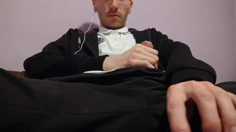 Snapshot of hocthus chatting on February 15, 12:48 am Hocthus - online show from February 15, 12:48 am