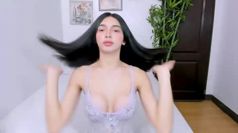 Hoely online show from May 8, 9:48 am