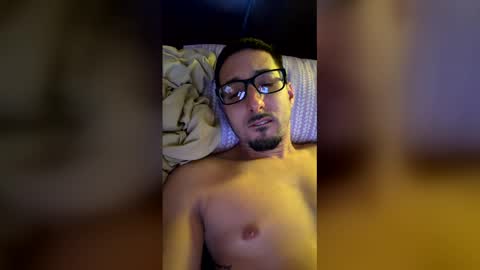 hoeskii online show from March 2, 5:08 am