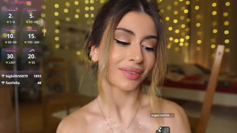 Moni Monica online show from December 17, 2:13 pm