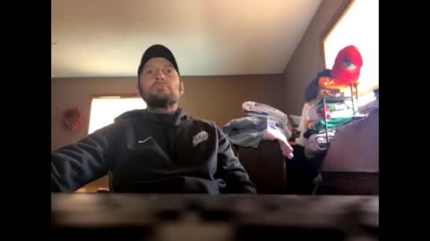 holefilla33 online show from April 18, 5:15 pm