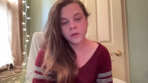 Hollys Drive threw Side Of CB. online show from December 29, 7:32 pm