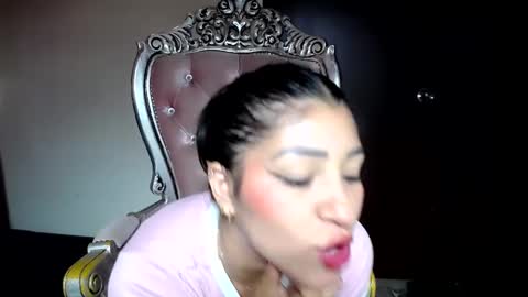 Snapshot of holly__20 chatting on September 10, 2:07 pm holly online show from September 10, 2:07 pm